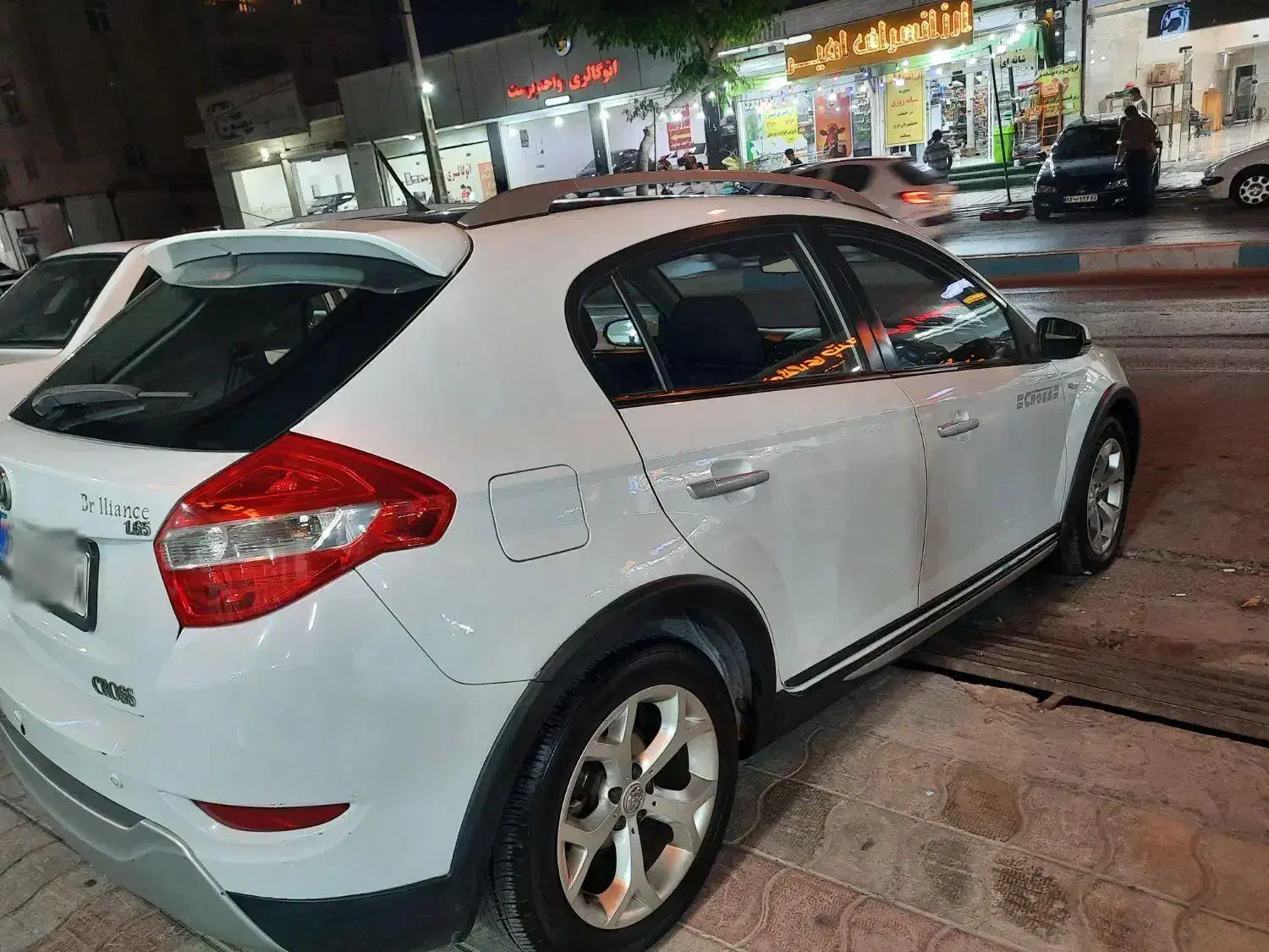 برلیانس کراس موتور بزرگ مدل ۹۷|خودرو سواری و وانت|بوشهر, |دیوار