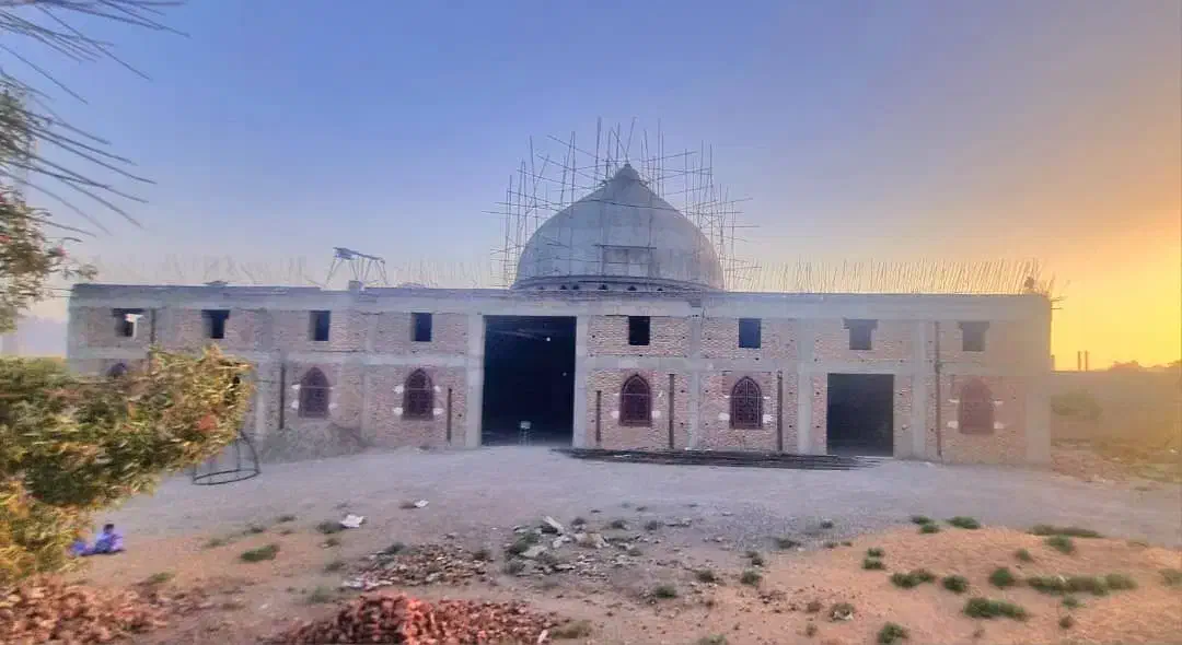 نیاز به گچکار حرفه ای برای گچ گنبد و سقف مسجد|خدمات پیشه و مهارت|خاش, |دیوار