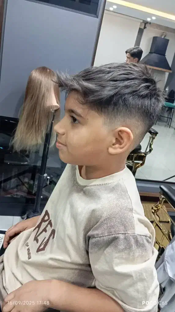 کوتاهی مووریش مردانه و پسرانه کاملا رایگان|استخدام درمانی، زیبایی، بهداشتی|قرچک, مهدیه|دیوار