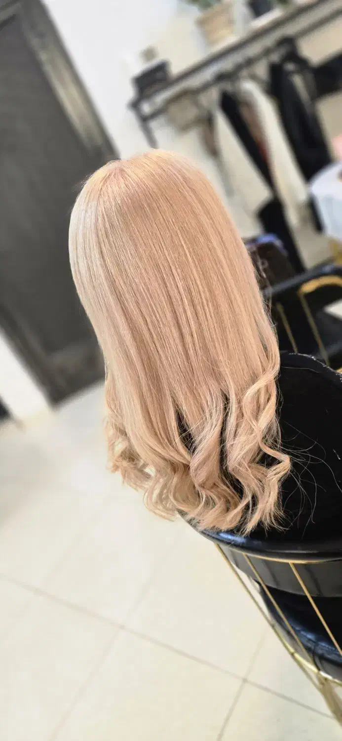 تخفیف خدمات روز مادر|خدمات آرایشگری و زیبایی|بروجرد, |دیوار