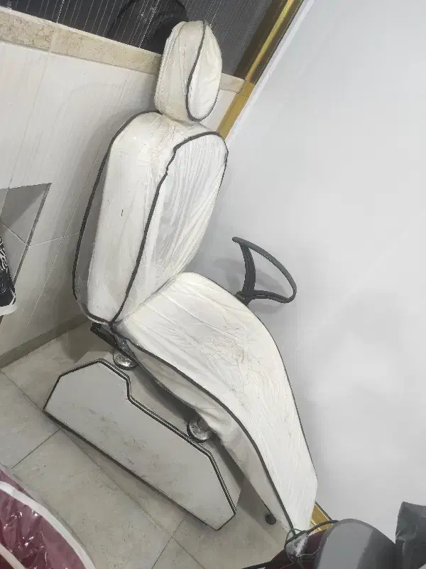 صندلی کار آرایشگاه|آرایشگاه و سالن‌های زیبایی|سقز, |دیوار