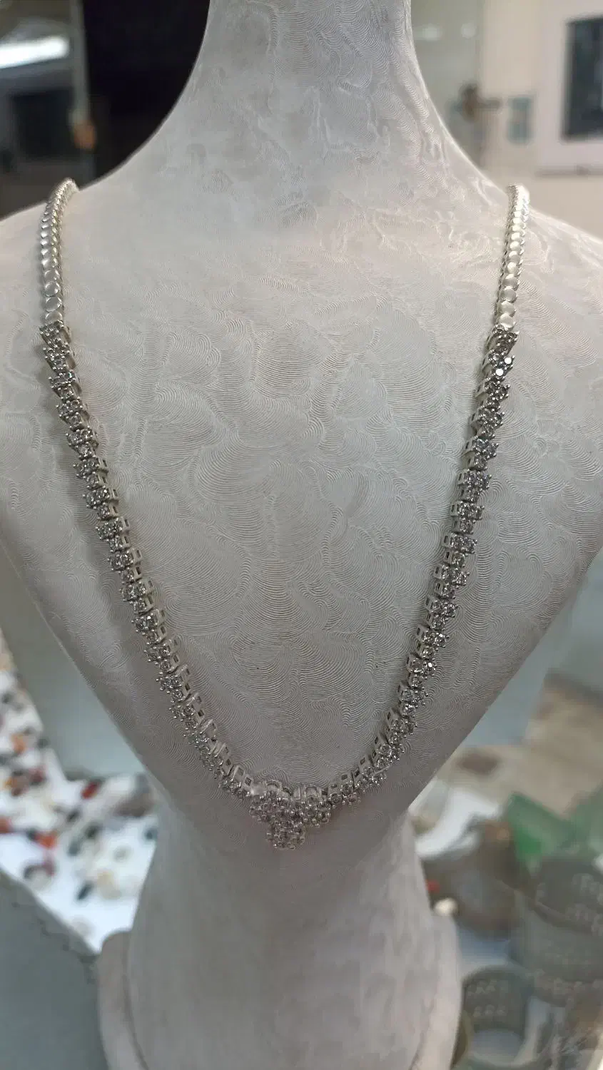 گردنبند نقره|جواهرات|تربت جام, امام|دیوار