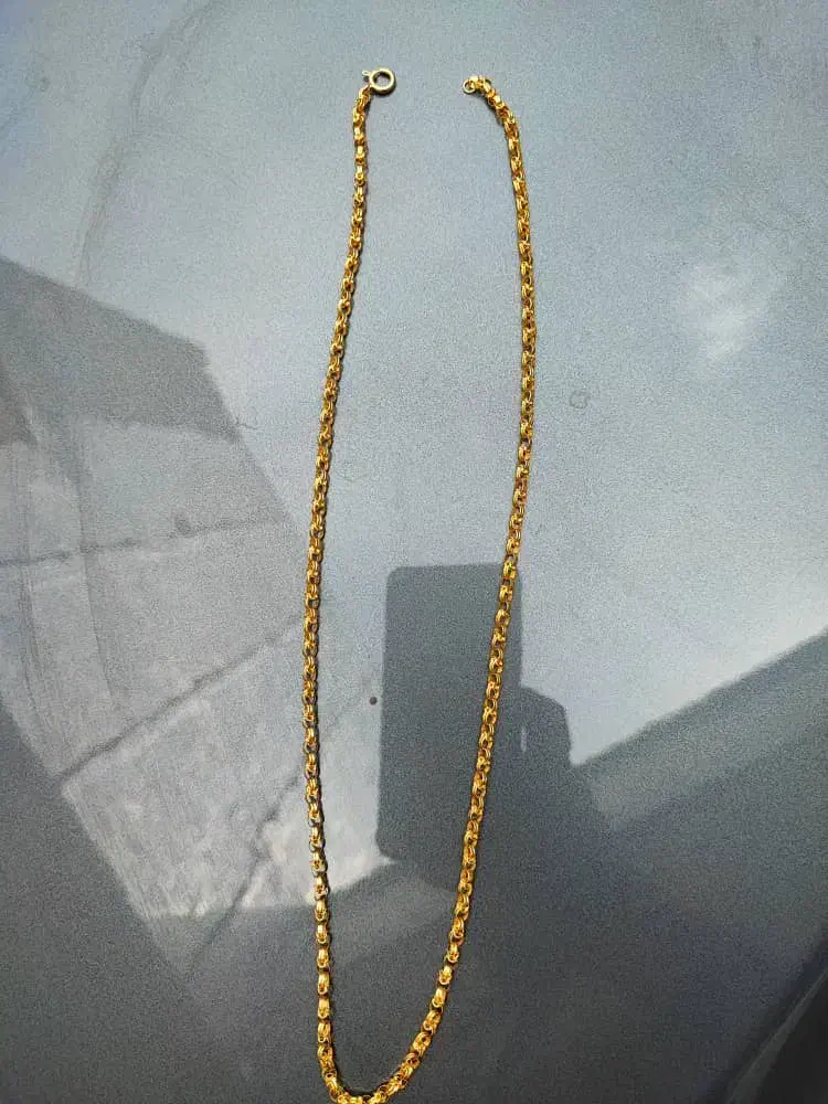 زنجیر بیروتی تمیز در حد نو|جواهرات|دوگنبدان, |دیوار