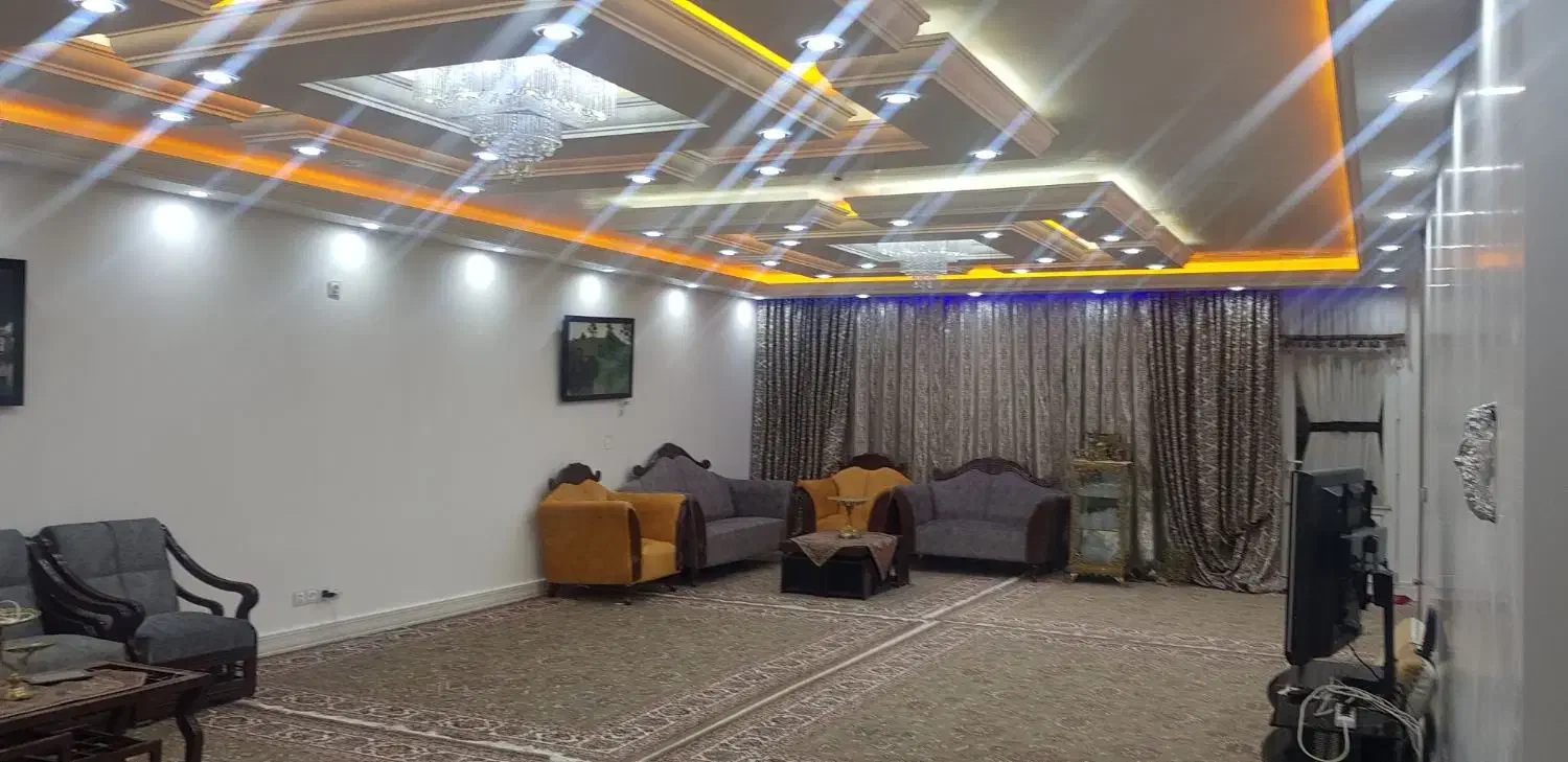 فروش اپارتمان ۲۰۰متری گلدشت شرقی|فروش آپارتمان|خرمآباد, |دیوار