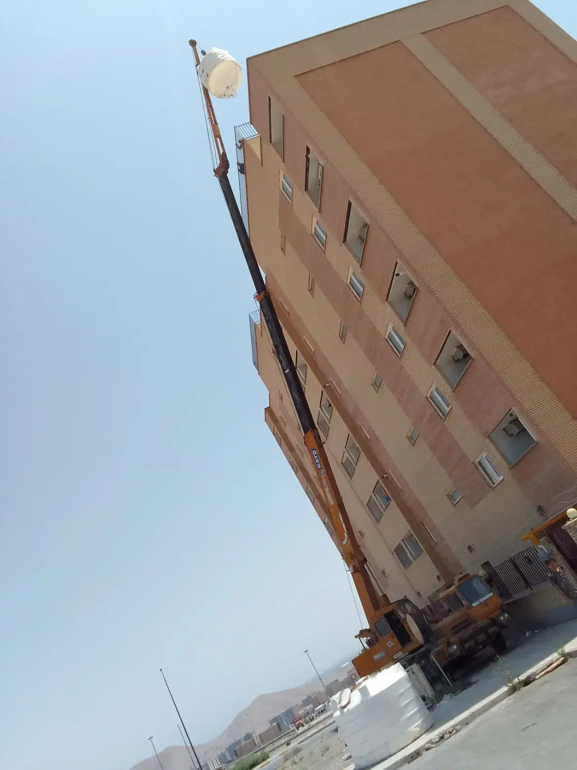 اماده همکاری جرثقیل ۲۰تن و۲۵تن|خدمات حمل و نقل|فولادشهر, B7|دیوار