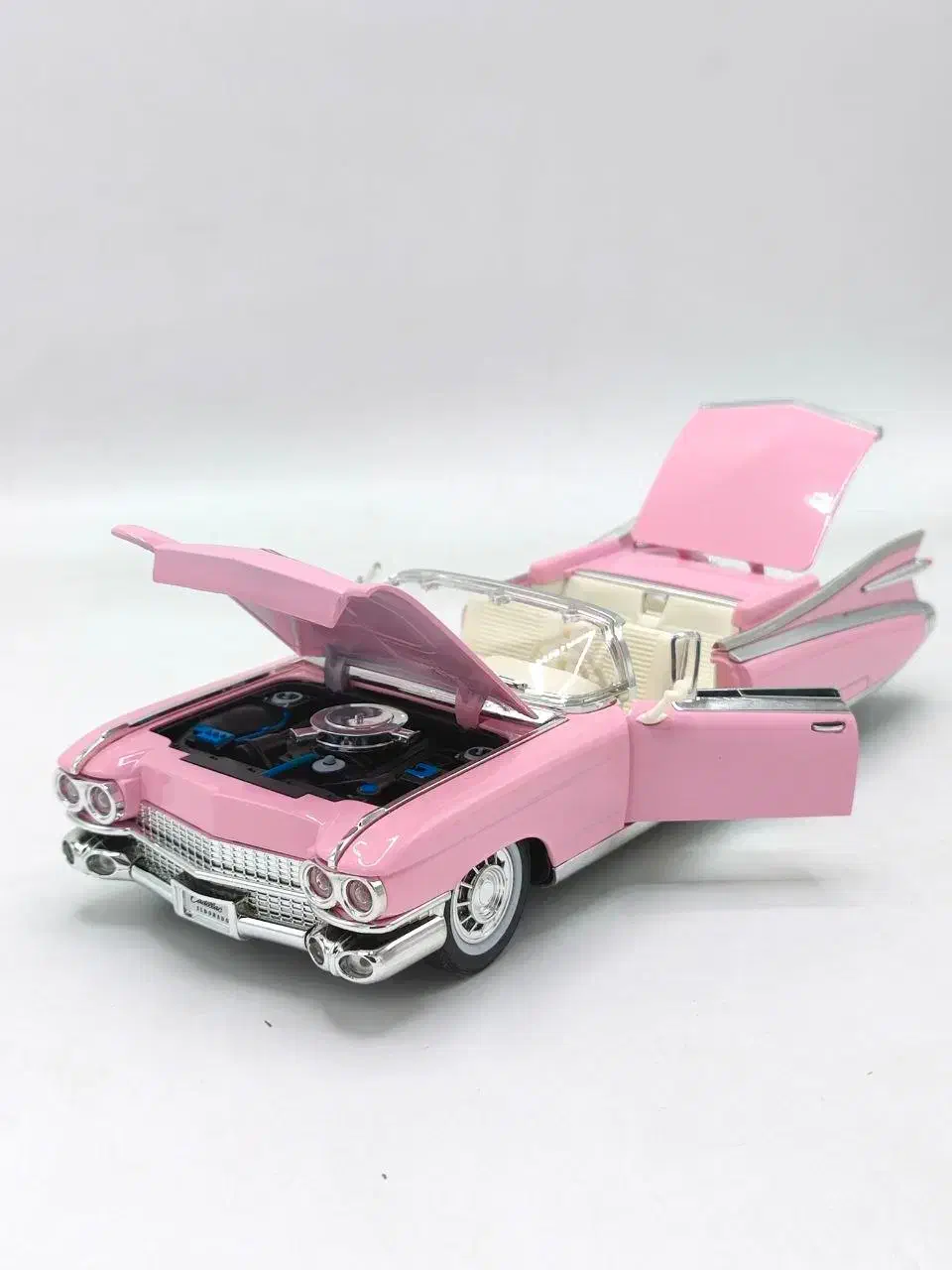 ماکت کادیلاک الدورادو|اسباب‌‌بازی|تهران, بازار|دیوار