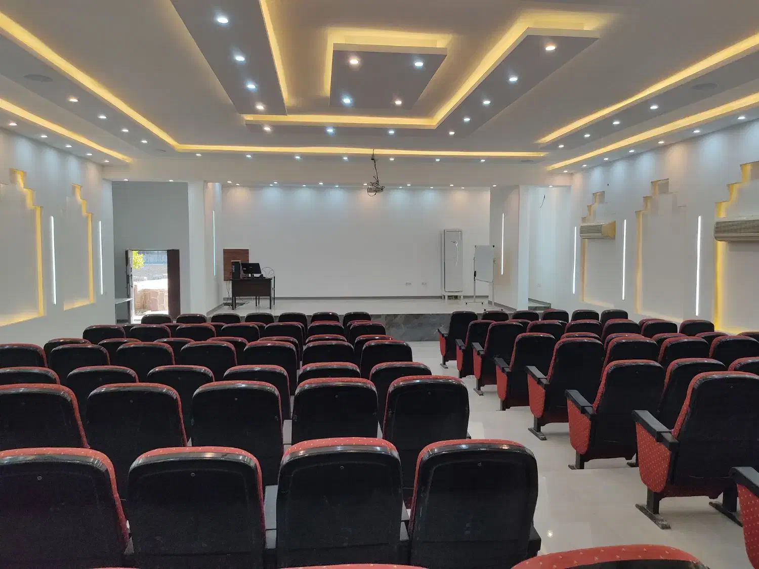 سالن اجتماعات|خدمات پذیرایی، مراسم|بوشهر, |دیوار