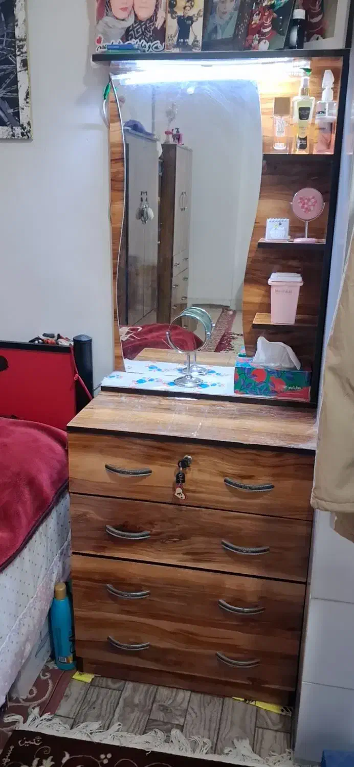 میز آرایشی|مبلمان خانگی و میز عسلی|نجف‌آباد, امیرآباد|دیوار