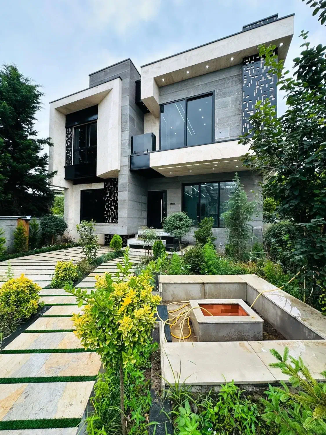 خرید ویلای تریبلکس شهرکی استخردار در نور سلیاکتی|فروش خانه و ویلا|نور, |دیوار
