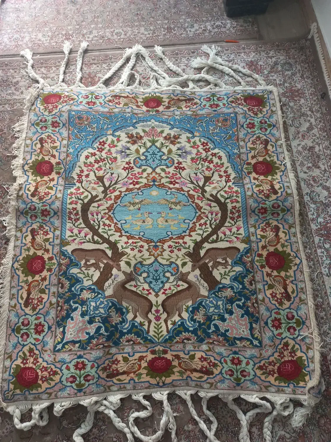 فرش دستباف یک ذرع و نیم طرح شکارگاه|فرش|رشت, شهرک صبا|دیوار