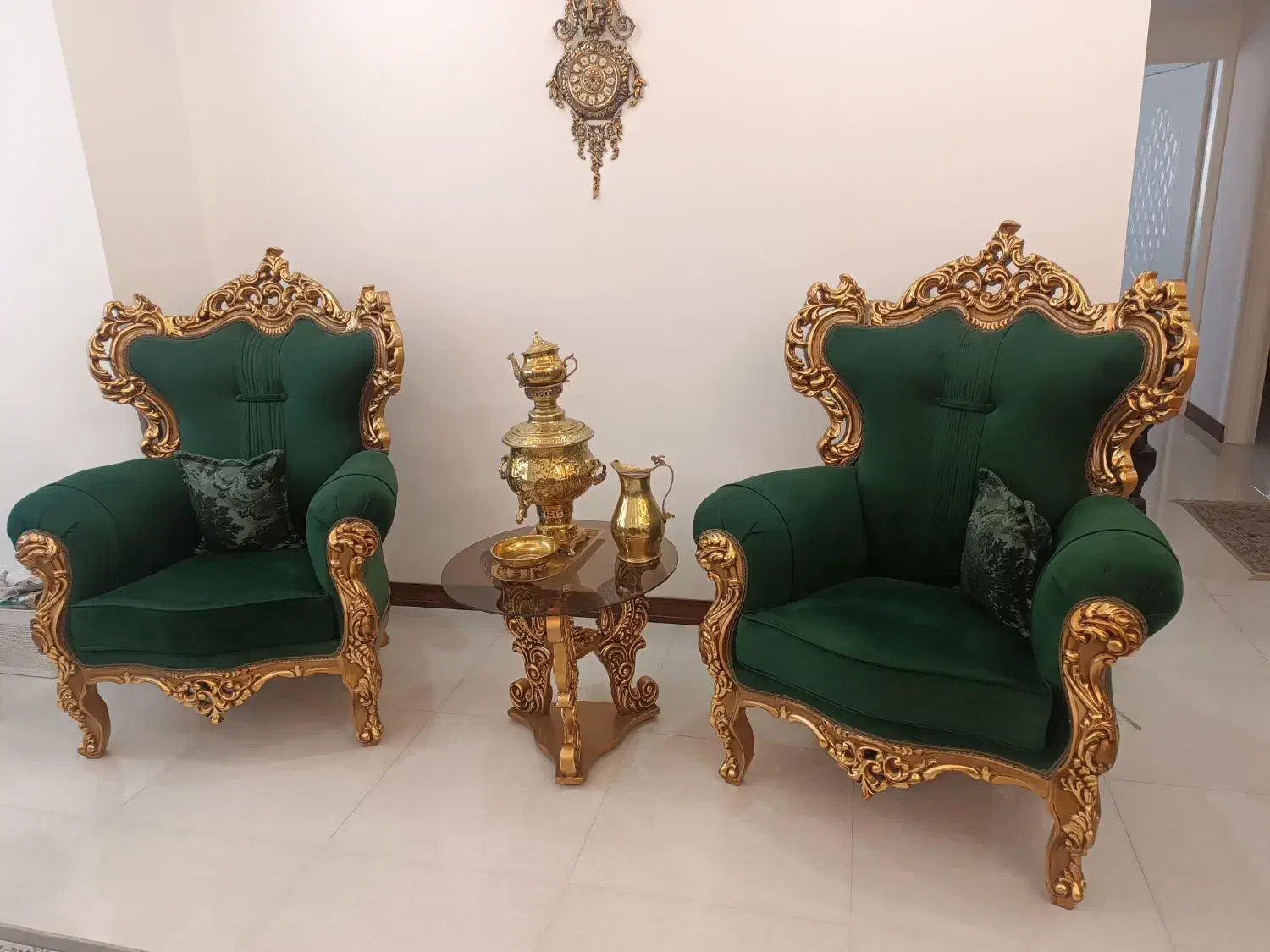 مبل سلطنتی با میز نهار خوری 4نفره|مبلمان خانگی و میز عسلی|فردیس, فرامرزیه|دیوار