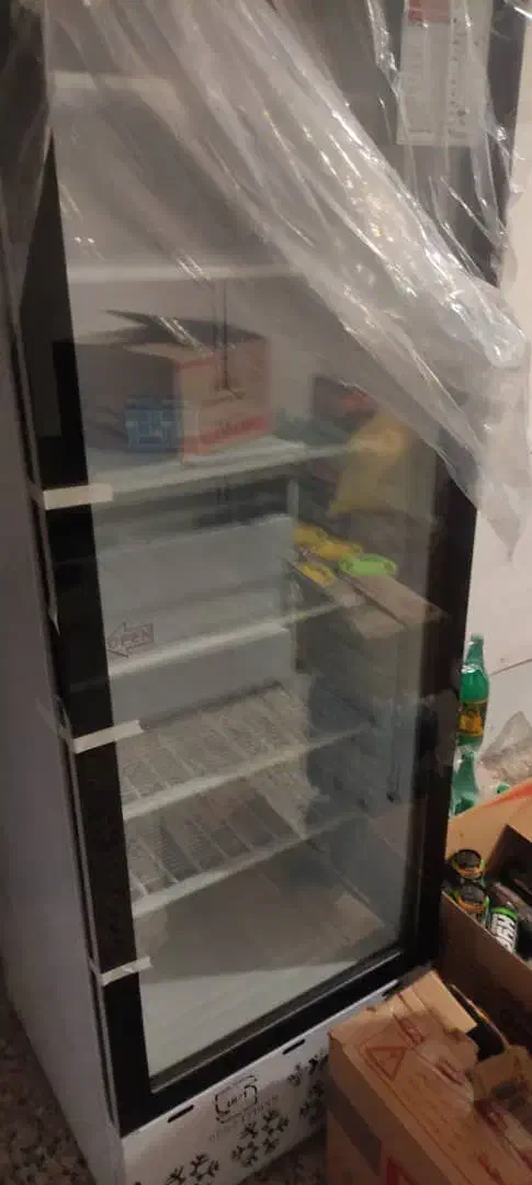 فریزر ویترینی ایستاده|فروشگاه و مغازه|بروجن, |دیوار