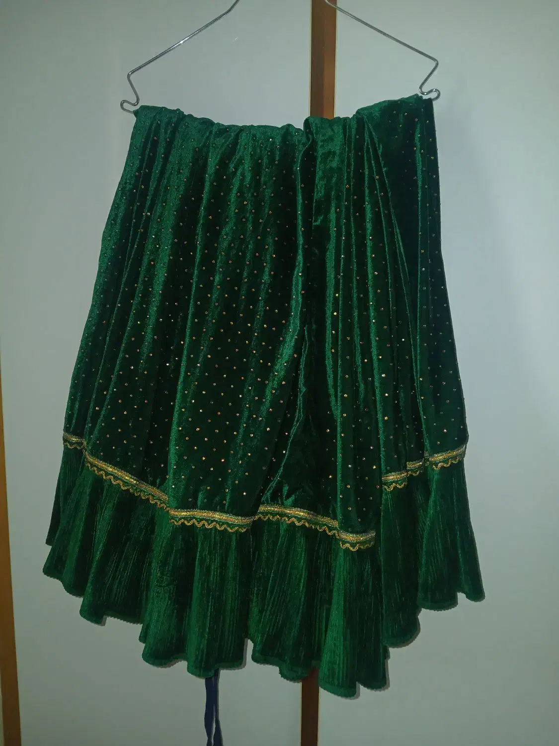 دو دست لباس محلی درجه یک|لباس|دهدشت, |دیوار