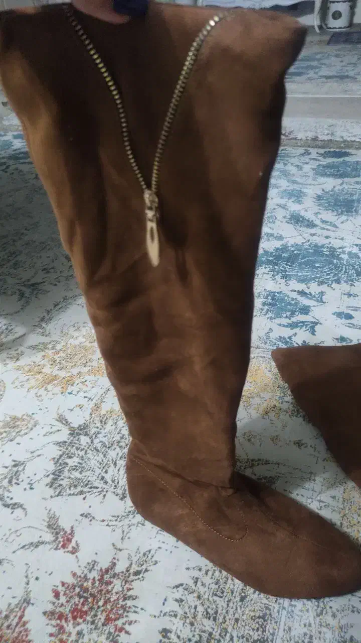 کفش (بوت بلند)|کیف، کفش، کمربند|خرمآباد, |دیوار