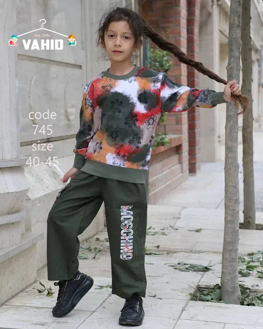 لباس بچه گانه|کفش و لباس بچه|اندیشه, اندیشه فاز ۴|دیوار