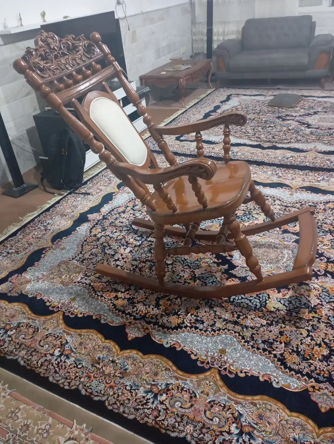 صندلی مادربزرگ راک|صندلی و نیمکت|قم, شاه ابراهیم|دیوار