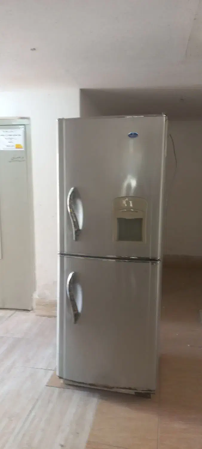 یخچال سالم 5.5میلیون|یخچال و فریزر|صدرا-فارس, فاز ۱|دیوار