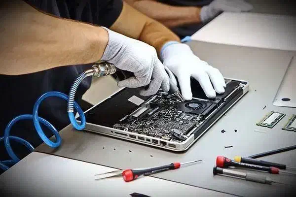 خدمات لپ تاپ و تعمیرات و ارتقا+در محل|خدمات رایانه‌ای و موبایل|مشهد, امام رضا (ع)|دیوار