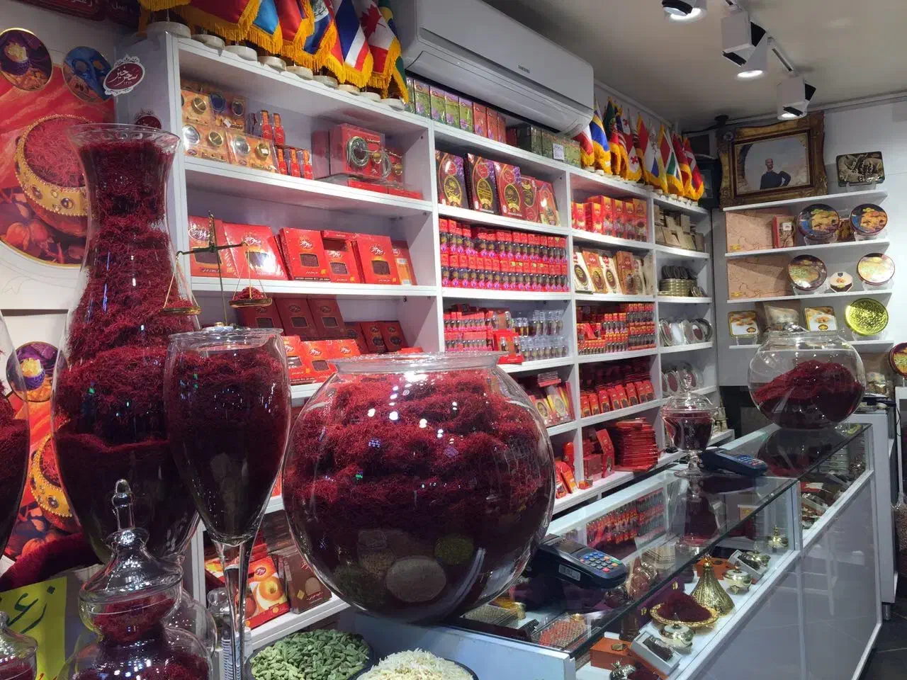 فروشنده خانوم با تجربه ادویه فروشی|استخدام بازاریابی و فروش|تهران, تجریش|دیوار