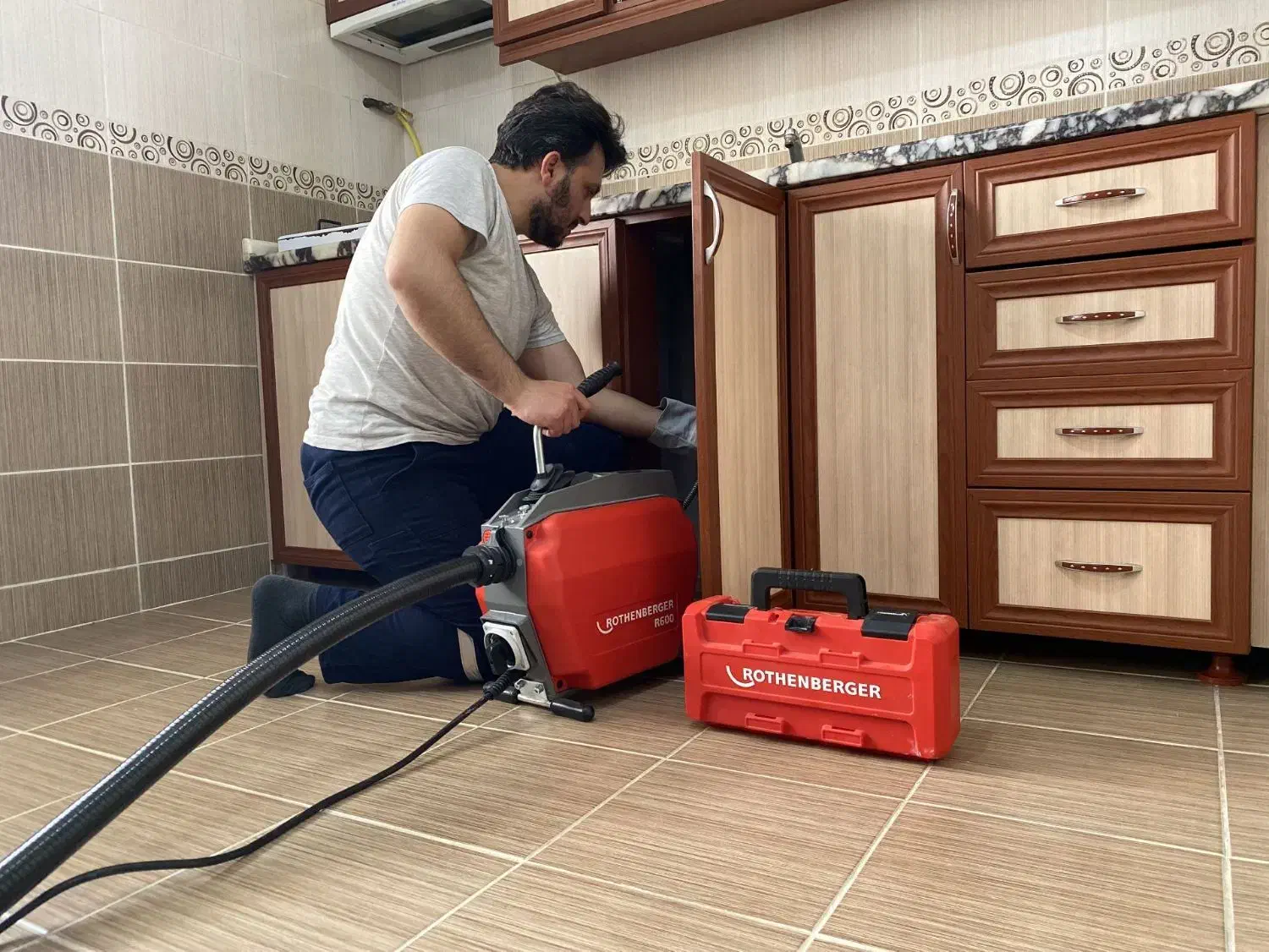 لوله بازکن ی(ارزان شبانه روزی) حاج حسین مونصف|خدمات پیشه و مهارت|تبریز, |دیوار