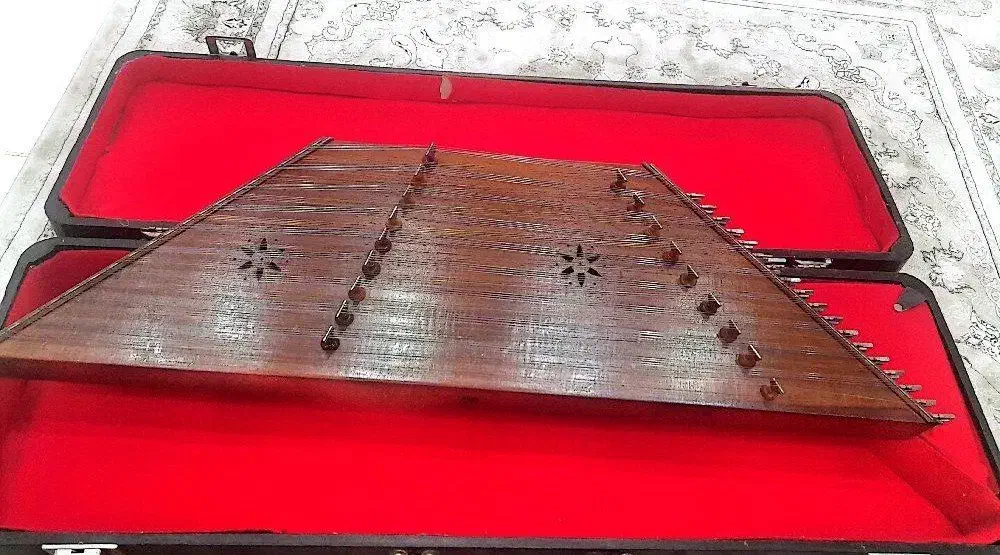 سنتور|سازهای سنتی|پاکدشت, پاکدشت (مامازند)|دیوار