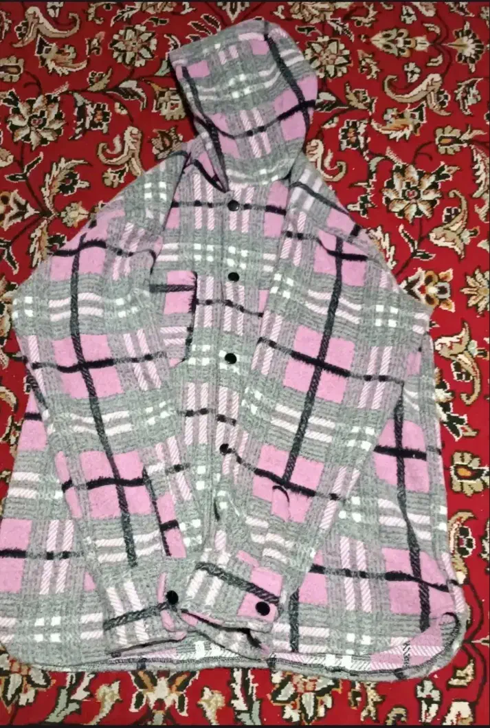 پیراهن پشمی خیلی ضخیم و پافر چرم داخل خز|لباس|همدان, |دیوار