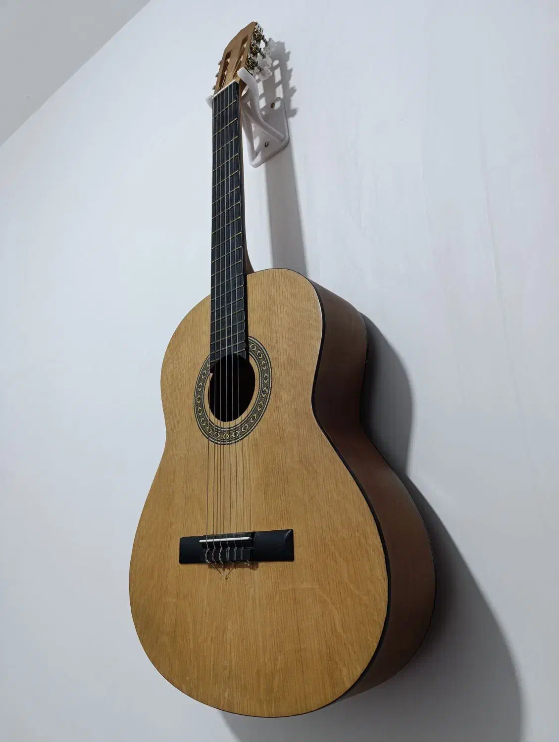 گیتار یونیک c60|گیتار، بیس، امپلیفایر|نجف‌آباد, شهید بهشتی|دیوار