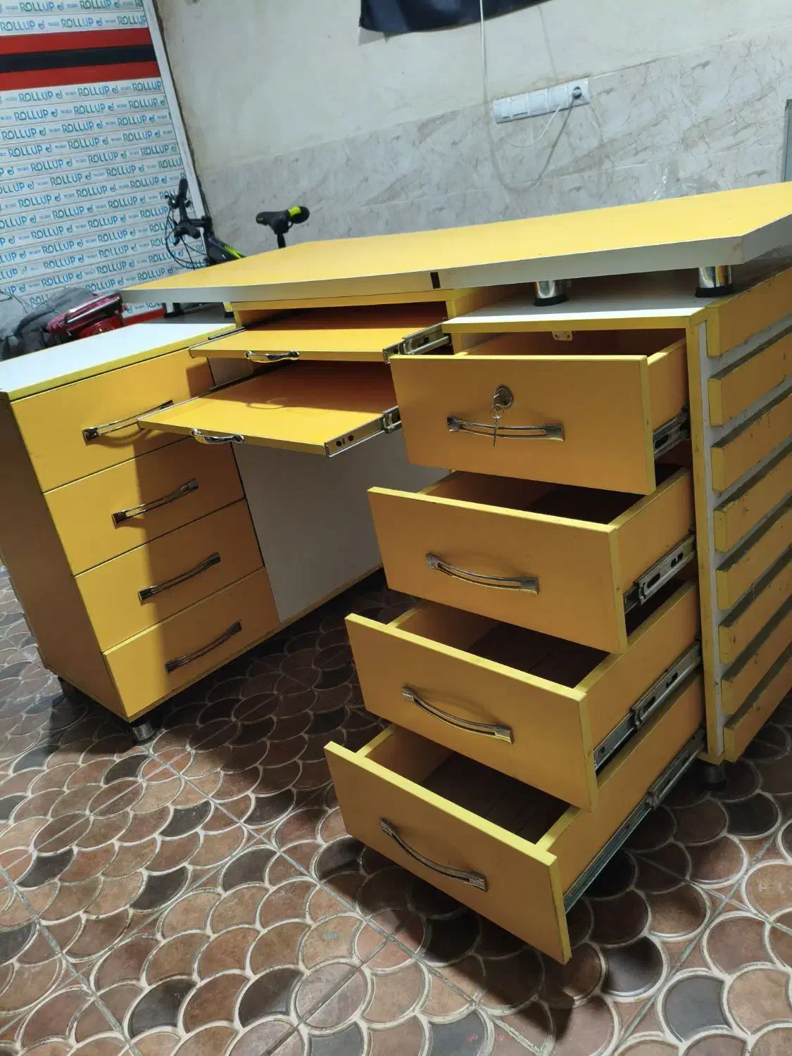 میز کار و اداری در حد نو|میز تحریر و کامپیوتر|رشت, حافظ آباد|دیوار