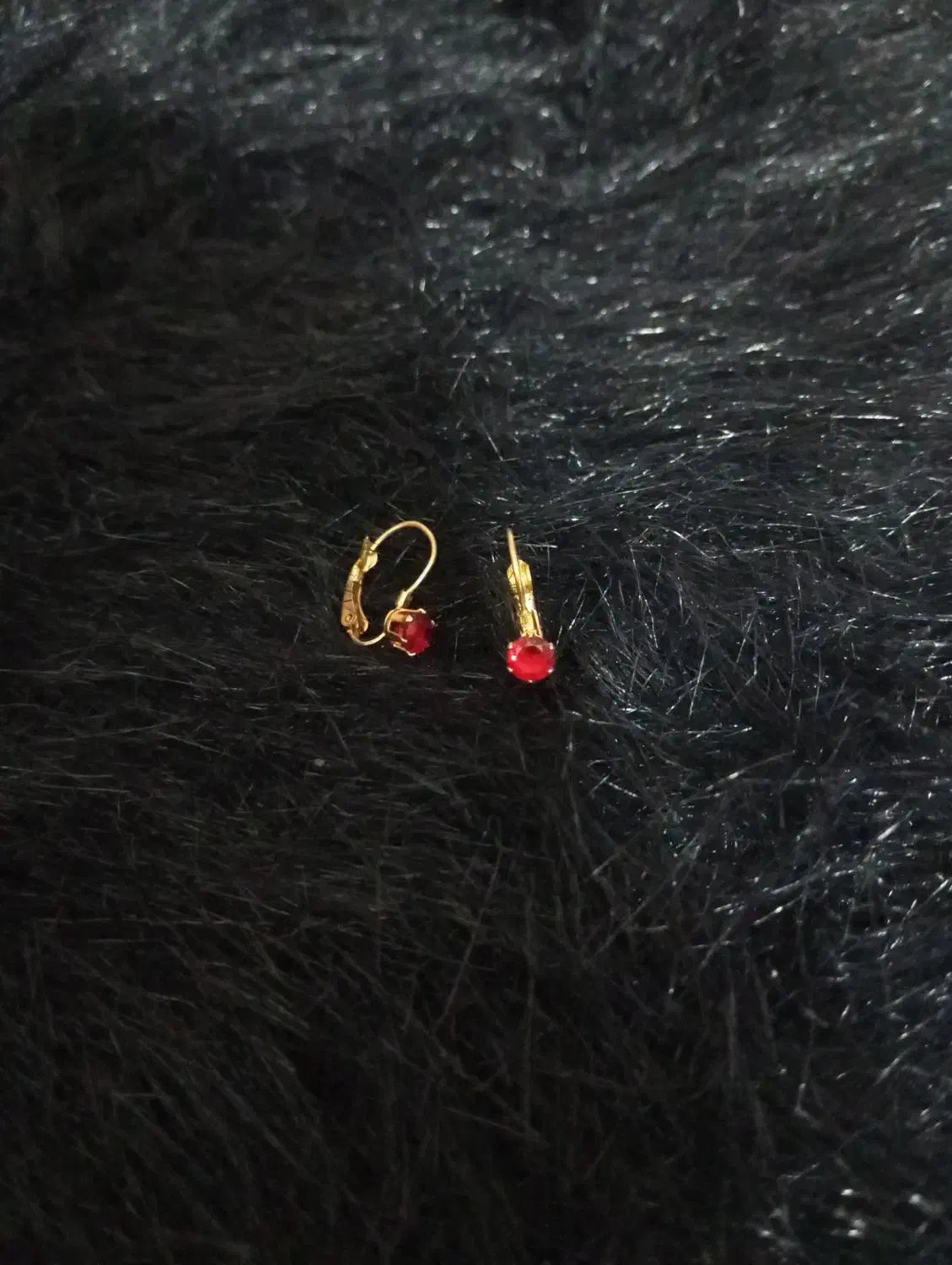 گوشواره استیل نو|بدلیجات|شیراز, مبعث|دیوار