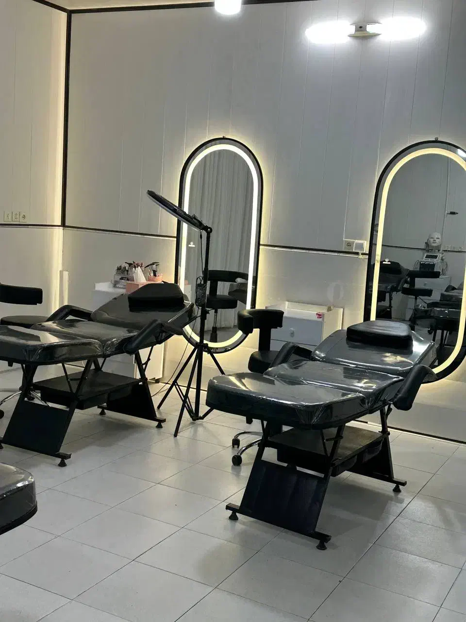 واگذاری سالن زیبایی و یا فروش یکجای تمام لوازم|آرایشگاه و سالنهای زیبایی|قم, زنبیل آباد|دیوار