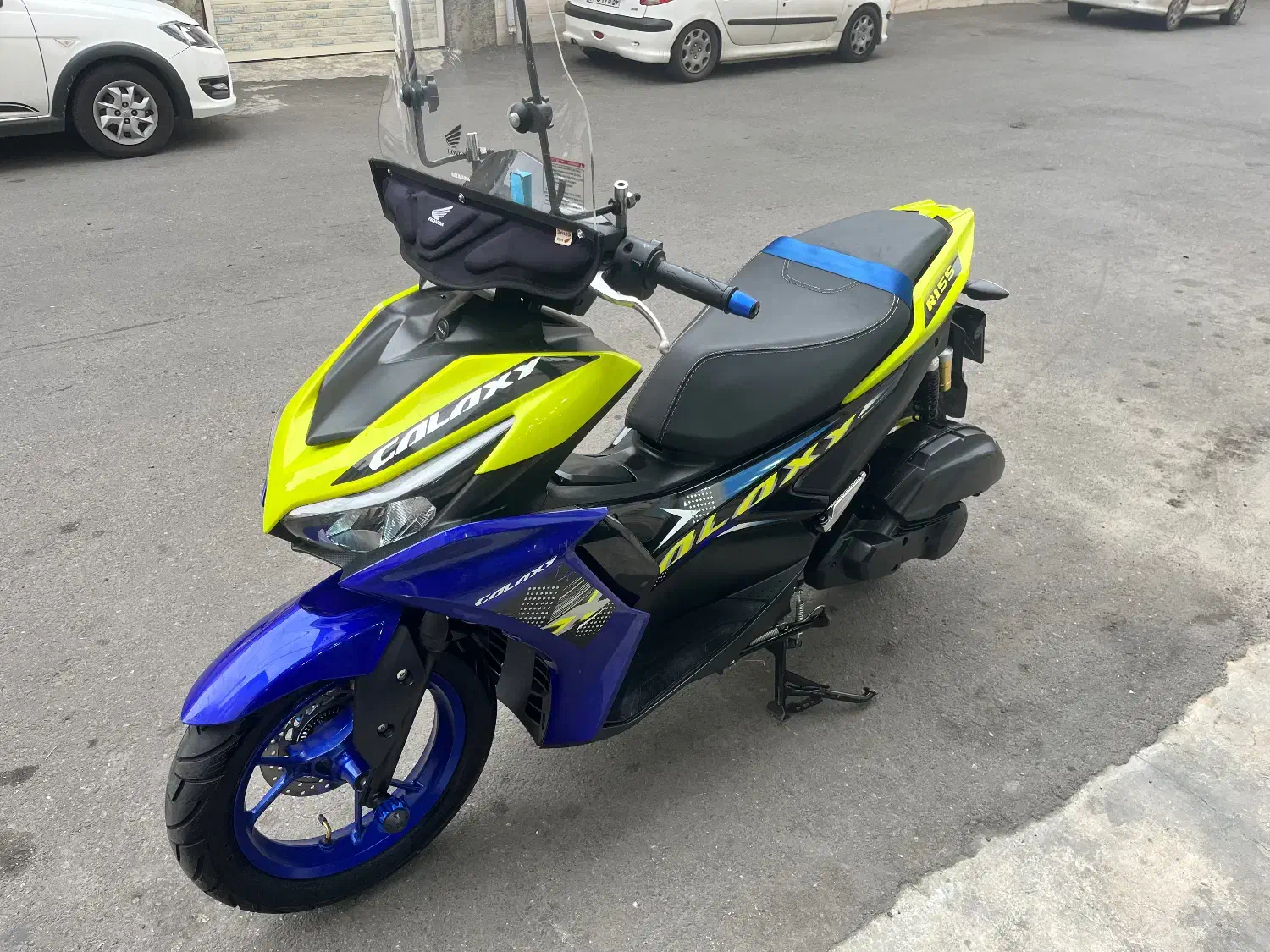 موتور|موتورسیکلت|صومعهسرا, |دیوار