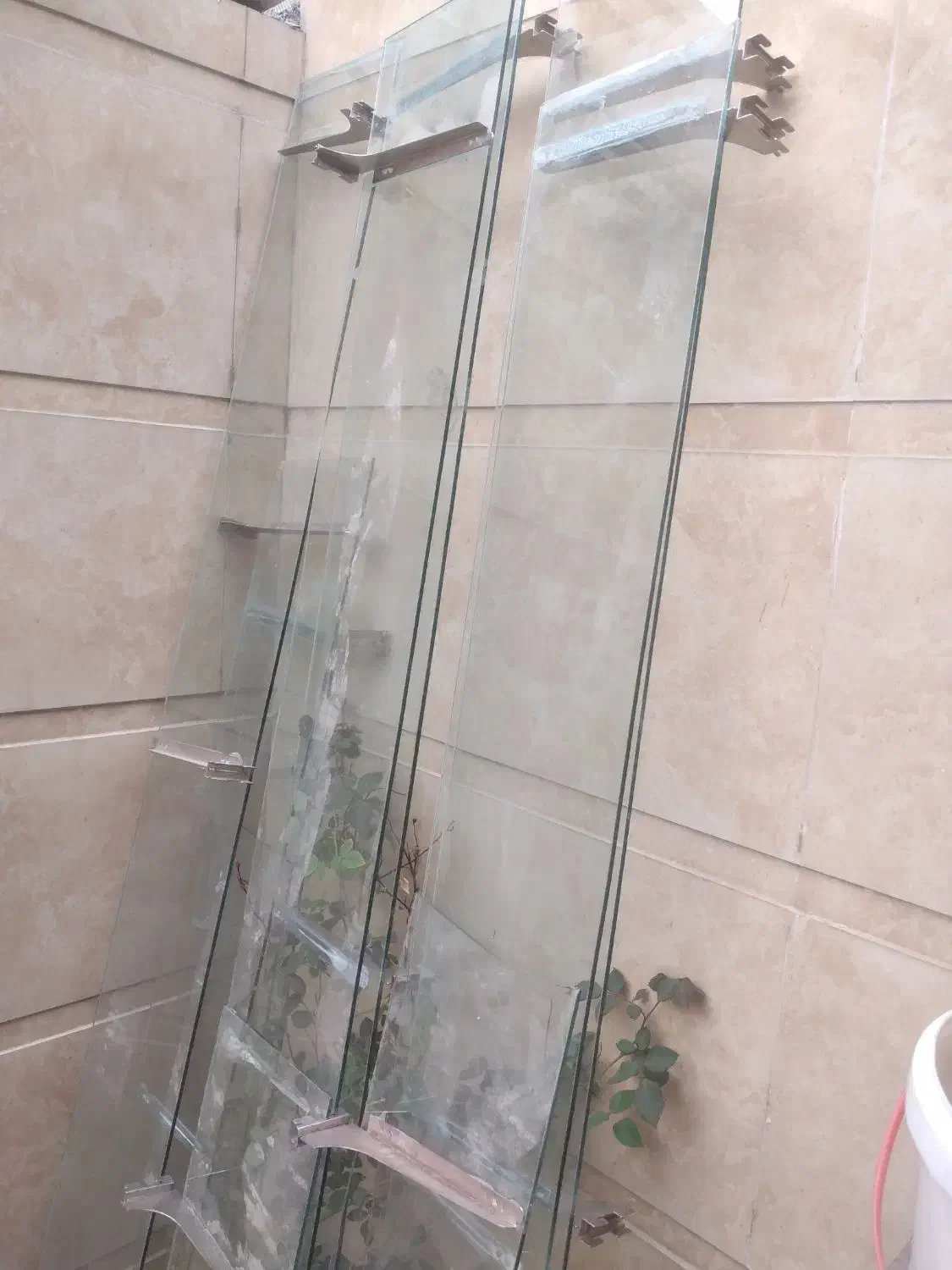 فروش هشت عدد قفسه شیشه ای ۶میل|فروشگاه و مغازه|ایذه, |دیوار