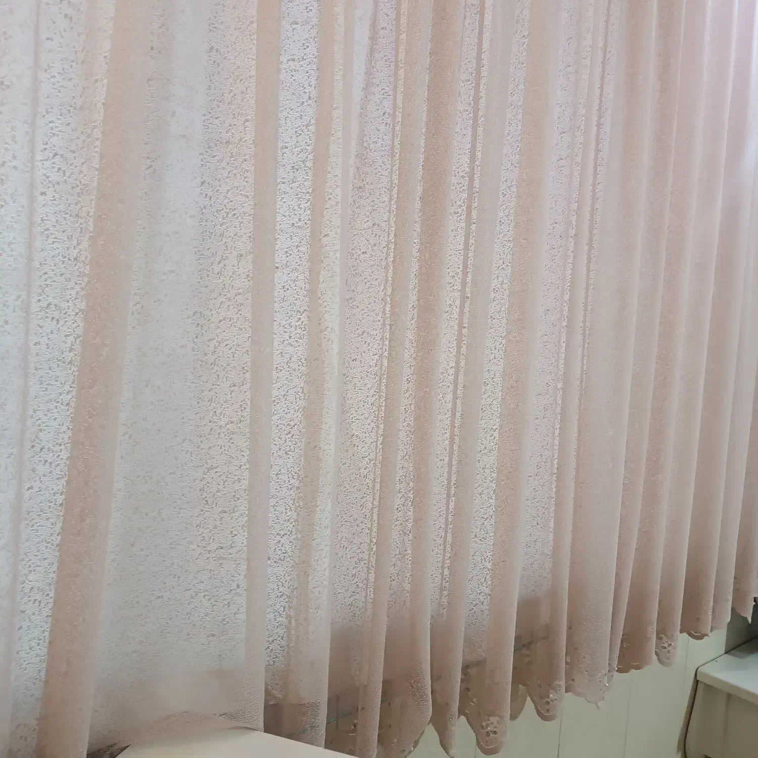 پرده ب ارتفاع دو متر و عرض شش متر و بیست سانت|پرده، رانر، رومیزی|ابهر, |دیوار