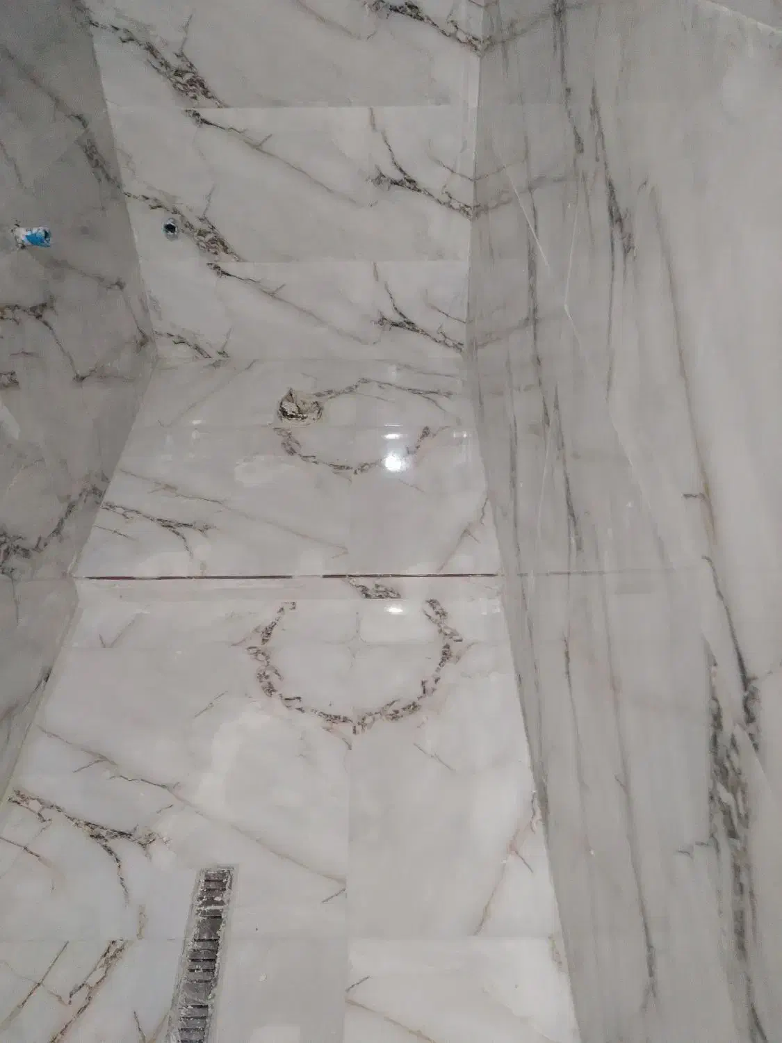 کاشی‌کار‌وسرامیک‌کار‌موزاییک‌کار‌کاشی‌کاری‌کاشیکار|خدمات پیشه و مهارت|کوهدشت, |دیوار