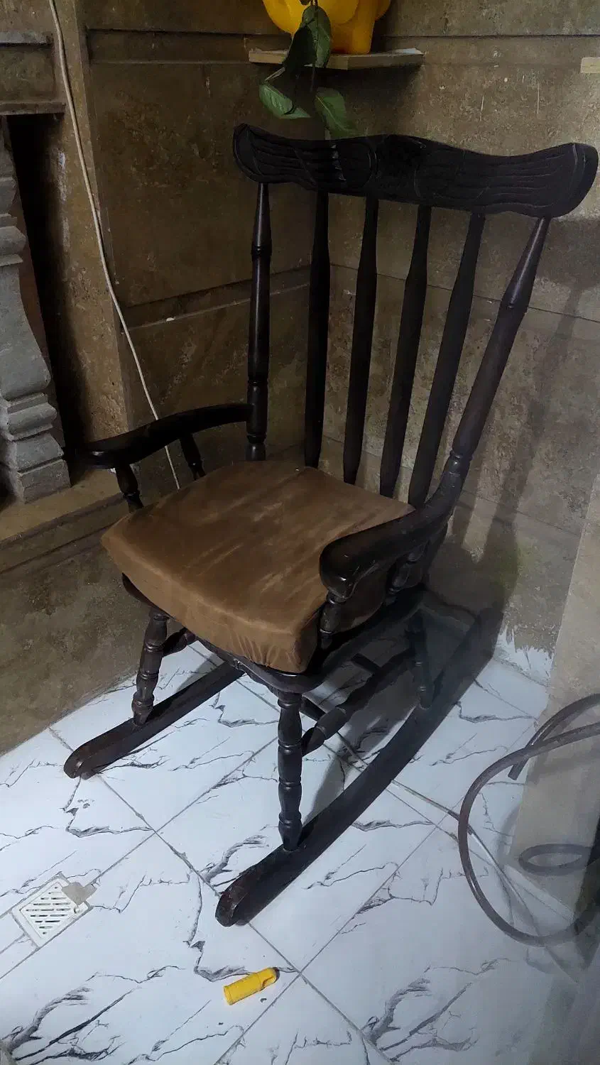 صندلی راک نو|صندلی و نیمکت|فولادشهر, C2|دیوار