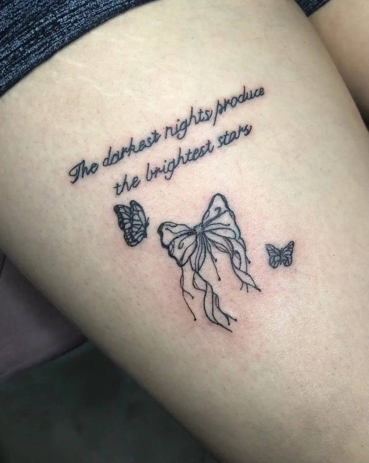 خدمات ناخن و بافت مو و تتو بدن|خدمات آرایشگری و زیبایی|شیراز, چوگیاه‎|دیوار