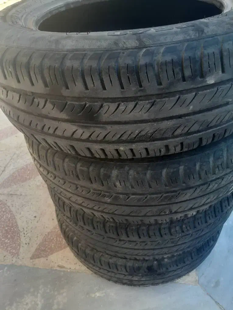 ۴ حلقه لاستیک بارز|قطعات یدکی و لوازم جانبی|شیراز, شهرک نیروی انتظامی|دیوار