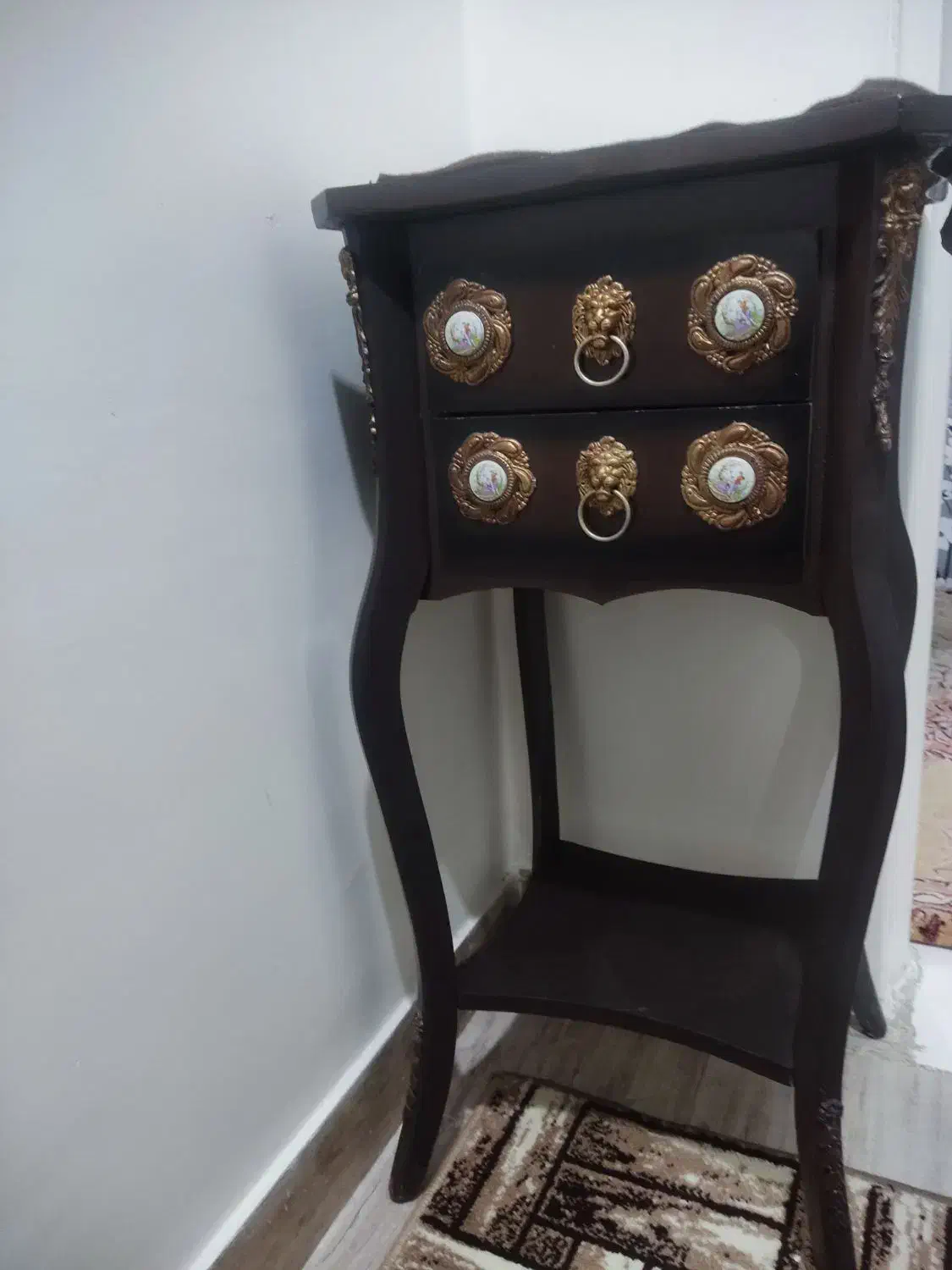 میز تلفن سالم وتمیزه|میز تلفن|همدان, |دیوار