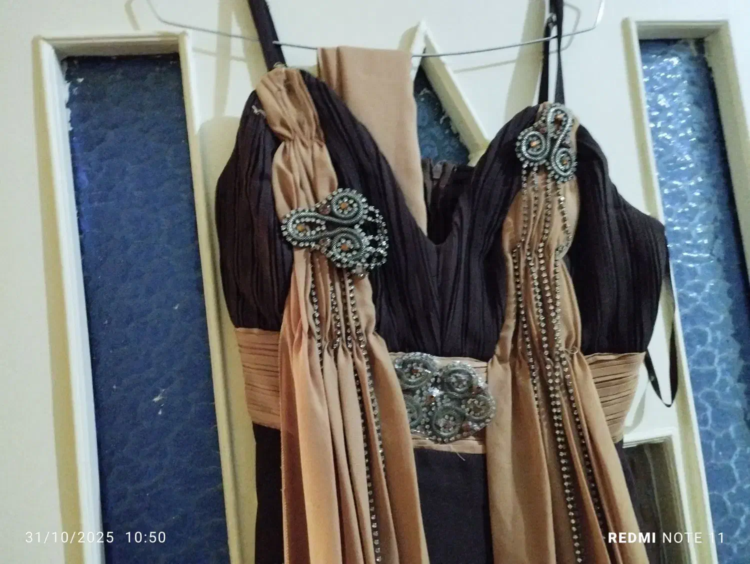 لباس مجلسی یا ماکسی|لباس|اصفهان, شیخ طوسی|دیوار