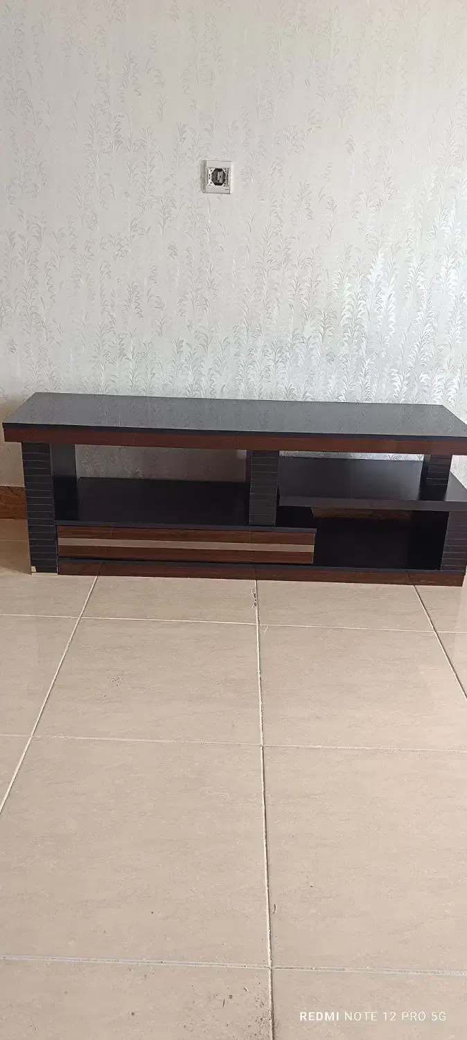 مبل ۸نفره و ۶کوسن و سه جلو مبلی،میز تلویزیون|مبلمان خانگی و میز عسلی|مهاباد (آذربایجان غربی), |دیوار