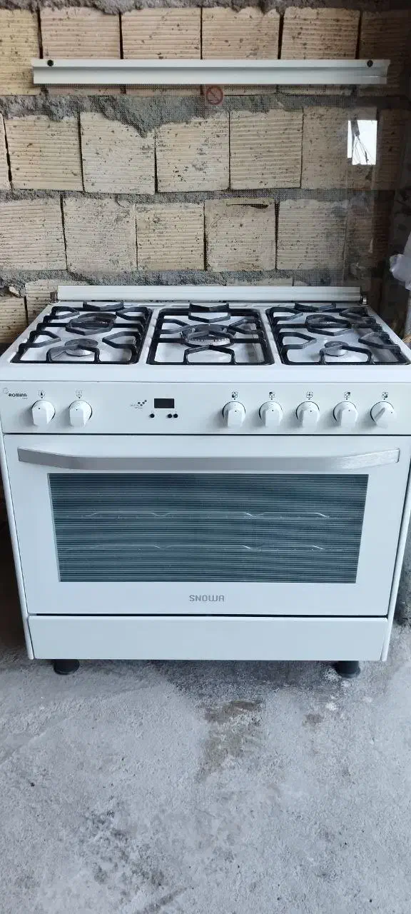 گاز فر در حد نو مارک اسنوا|اجاق گاز و لوازم برقی پختوپز|کامیاران, |دیوار