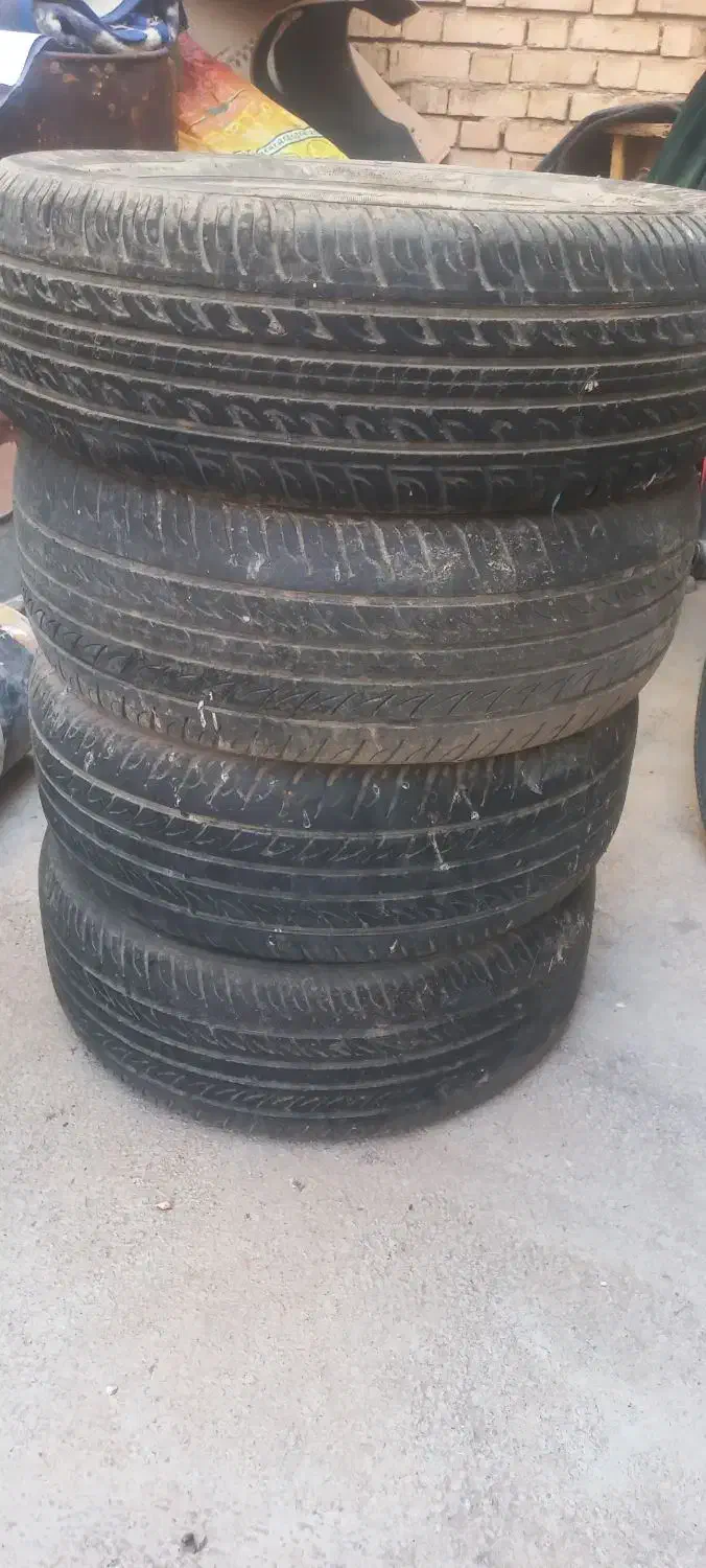 لاستیک پژو ۴۰۵|قطعات یدکی و لوازم جانبی|رودشت (چهارمحال و بختیاری), |دیوار