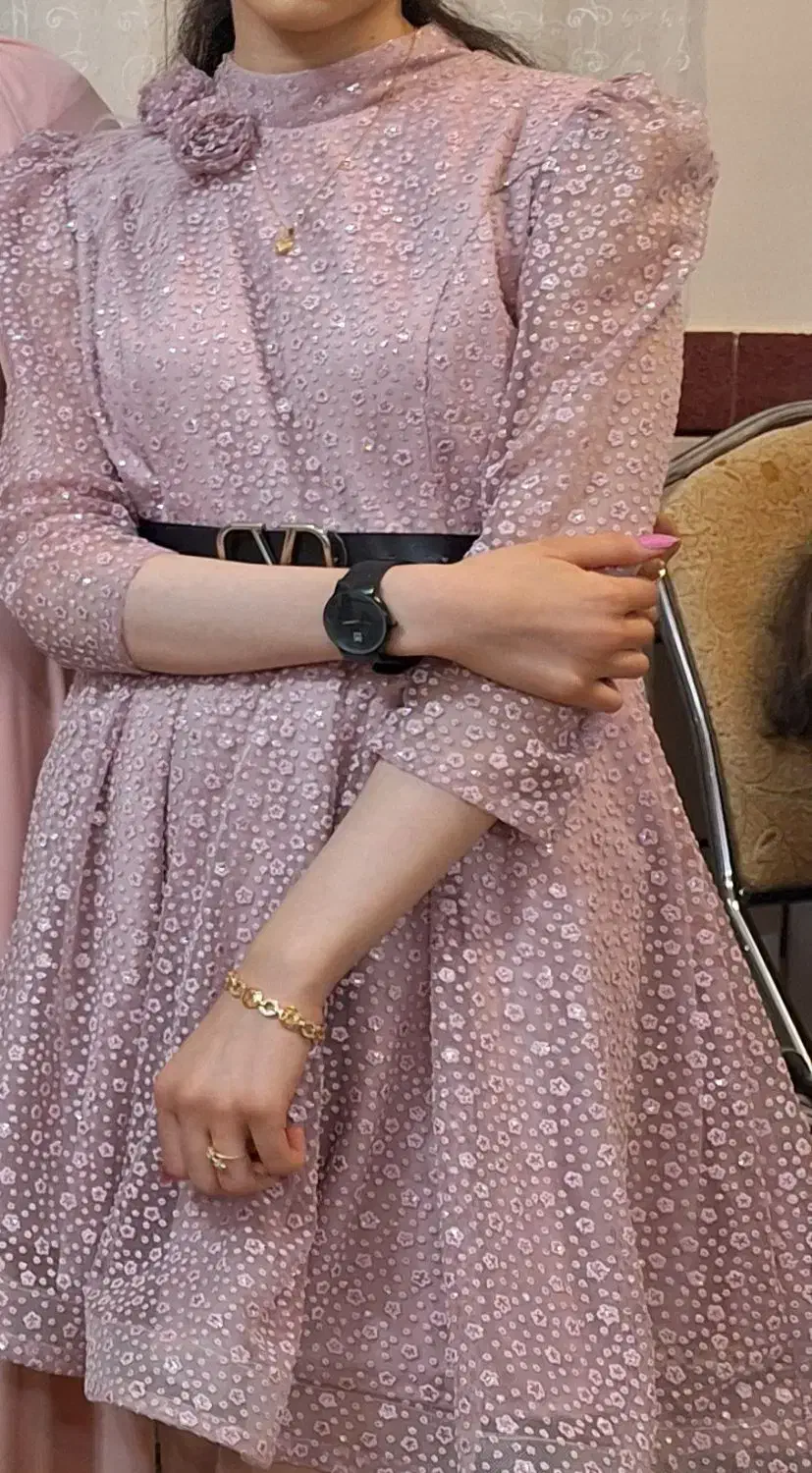 پیراهن عروسکی|لباس|سامان, |دیوار