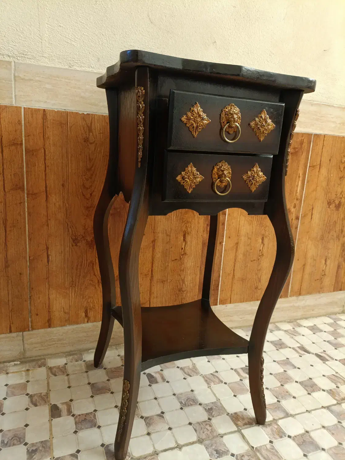 میز تلفن|میز تلفن|لنگرود, |دیوار