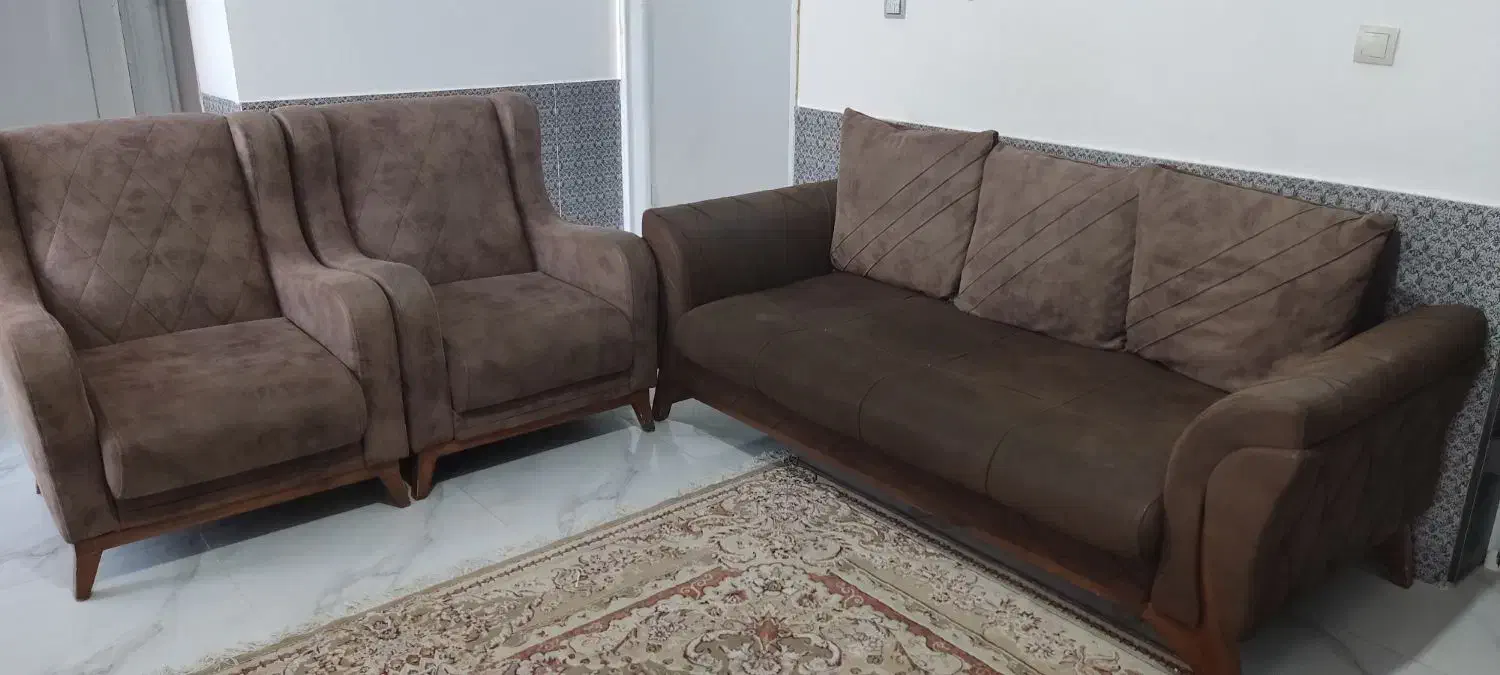 فروش یک دست مبل 9 نفره|مبلمان خانگی و میز عسلی|شیراز, محمودآباد|دیوار