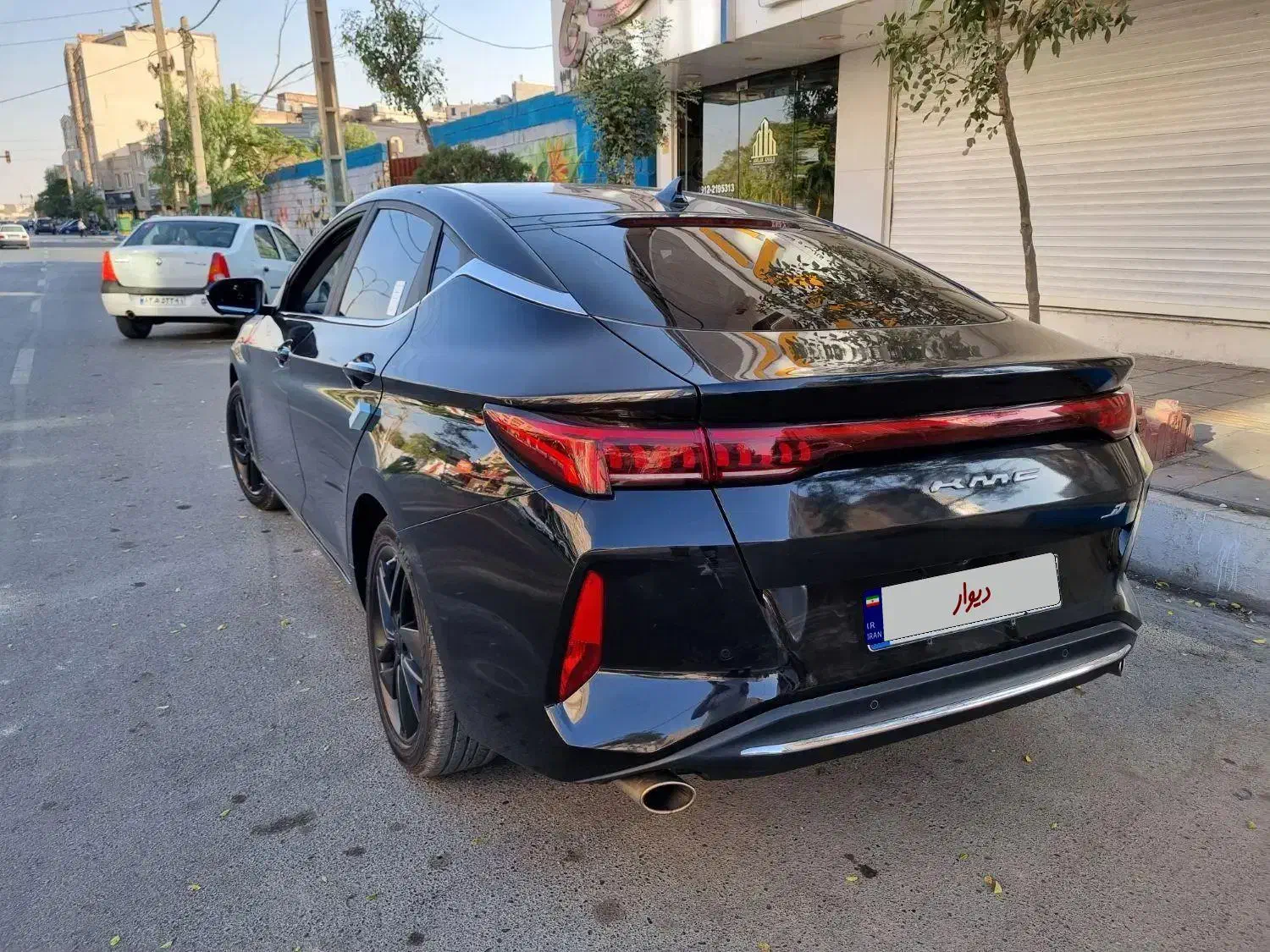 کی ام سی مدل403 درحد مشابه صفر|خودرو سواری و وانت|پاکدشت, پاکدشت (مامازند)|دیوار