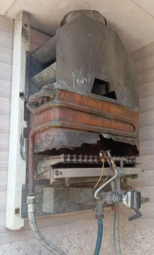 خرید و فروش آبگرمکن دیواری خراب و فرسوده|آبگرمکن، پکیج، شوفاژ|اندیمشک, |دیوار