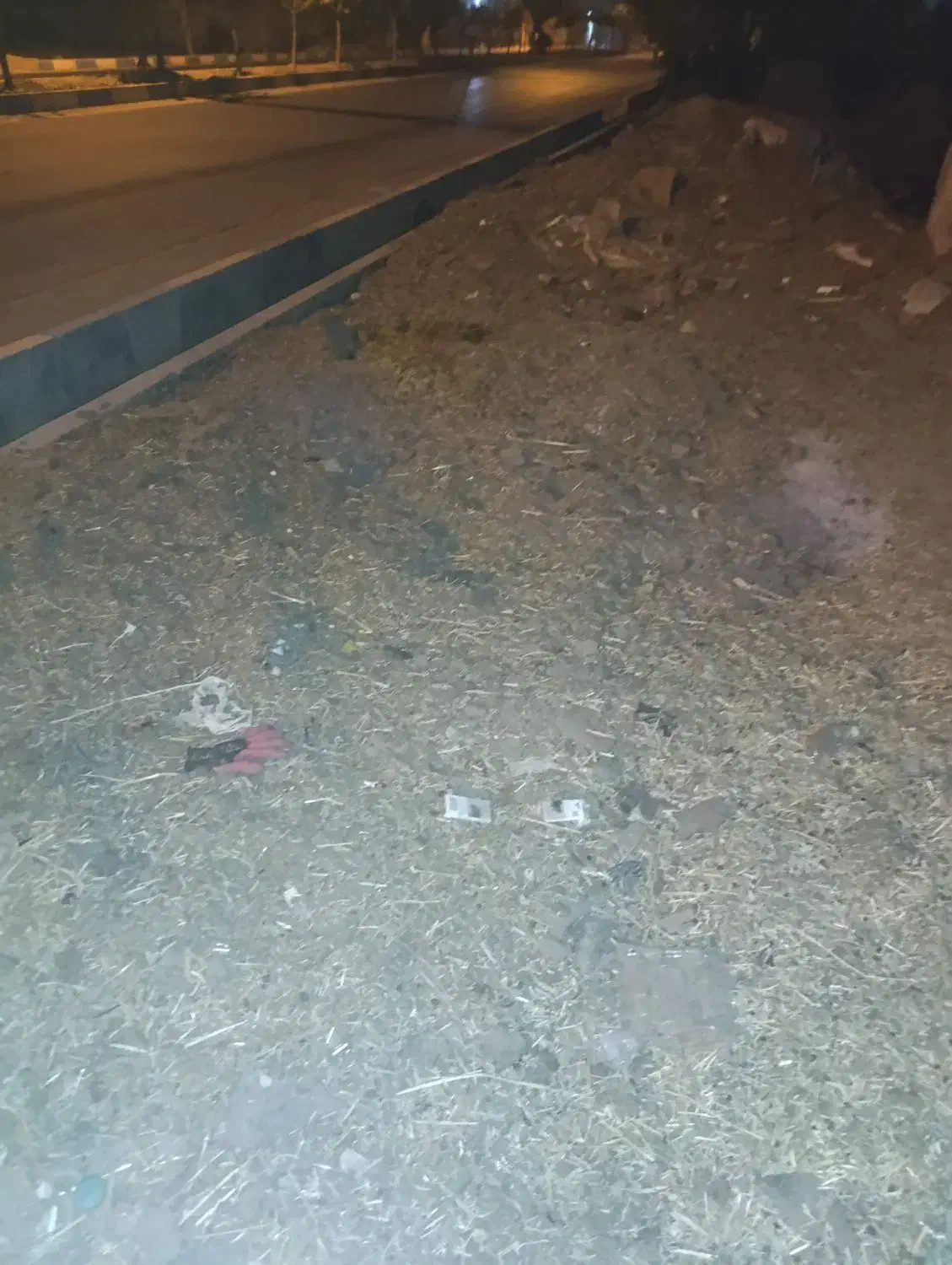 ۳ نیسان کود گوسفند و اسب رایگان هرکی خواست درخدمتم|خدمات باغبانی و درختکاری|مشکین‌دشت, |دیوار