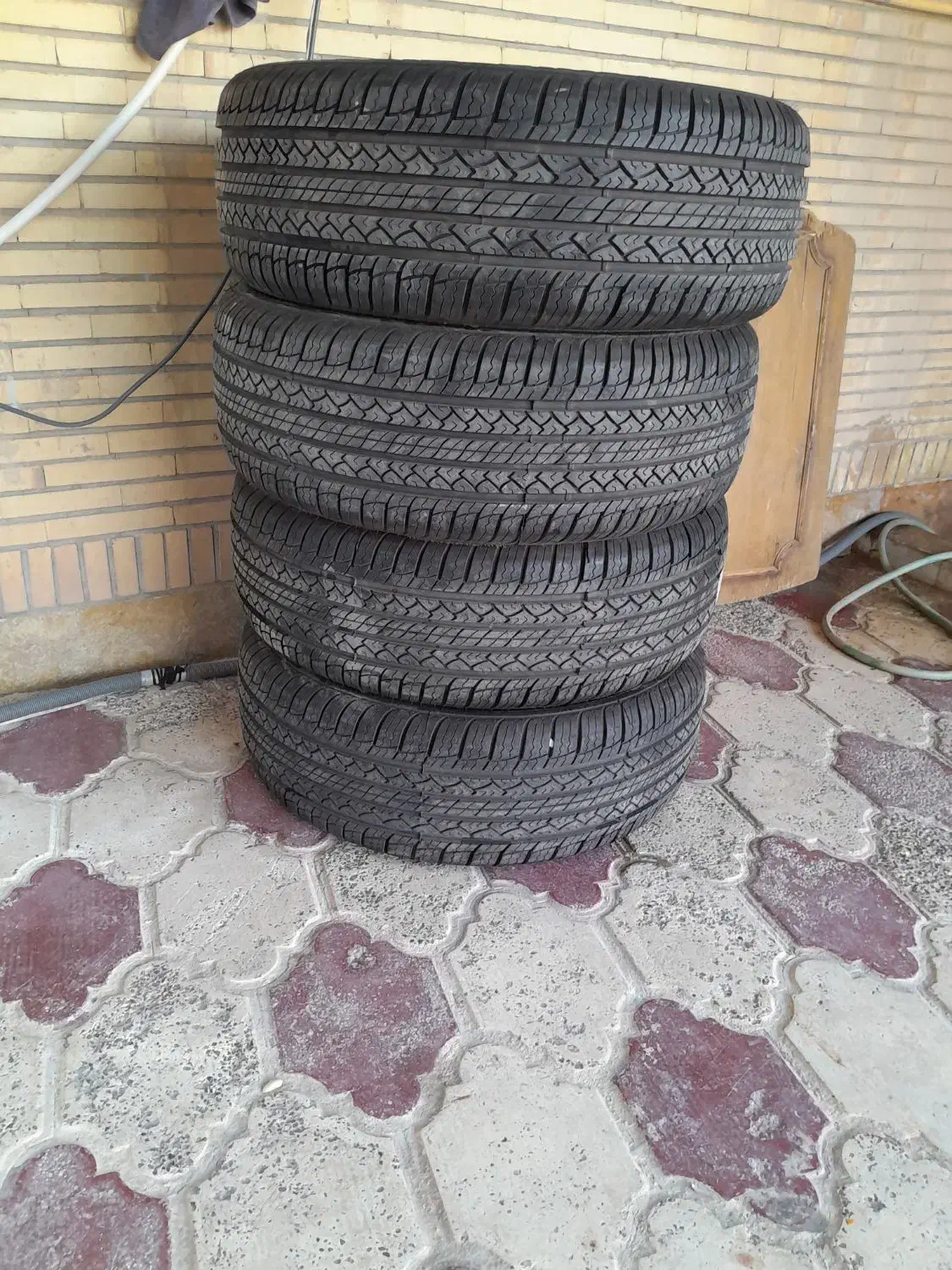 لاستیک کویر برای ماشین تیگو در 235/55/18|قطعات یدکی و لوازم جانبی|لار, |دیوار