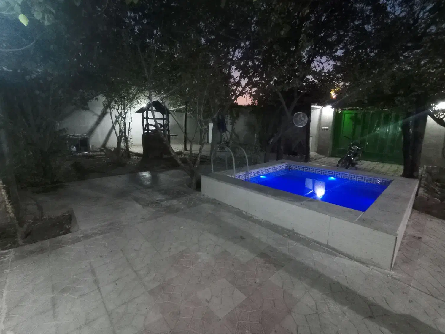 اجاره روزانه باغ|اجارهٔ کوتاهمدت ویلا و باغ|ابریشم, |دیوار